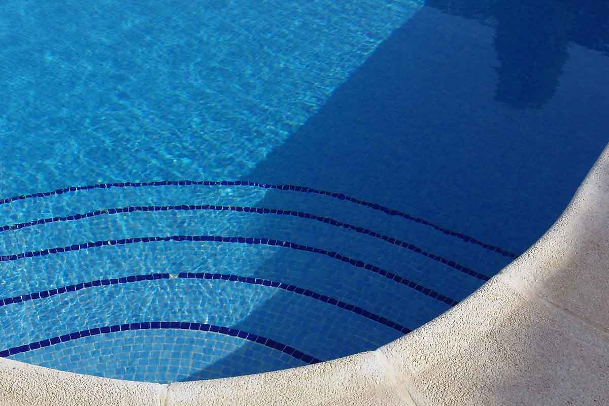 Pisciniste pour entretien de piscine de Nice à Menton 06